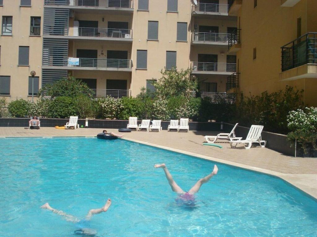 Luxury Two Br Pool View Beach Side Apartment At Algarve'S Longest Beach Armacao de Pera Exterior foto