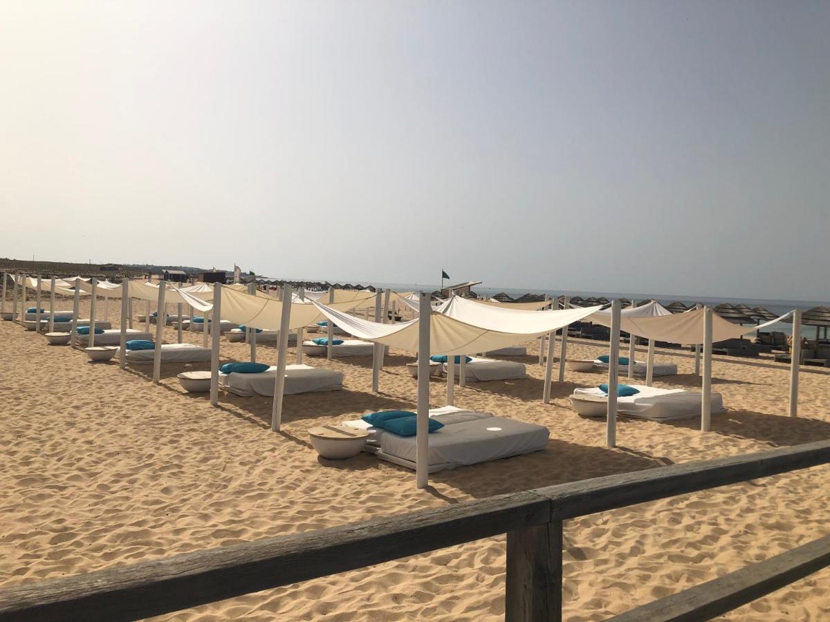 Luxury Two Br Pool View Beach Side Apartment At Algarve'S Longest Beach Armacao de Pera Exterior foto